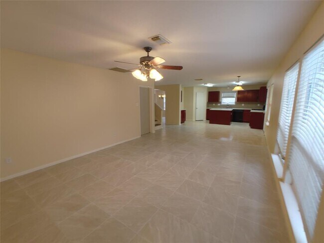 Building Photo - 28907 Fox Run Boulevard