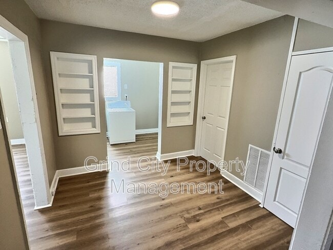 Photo - 1065 N Holmes St House