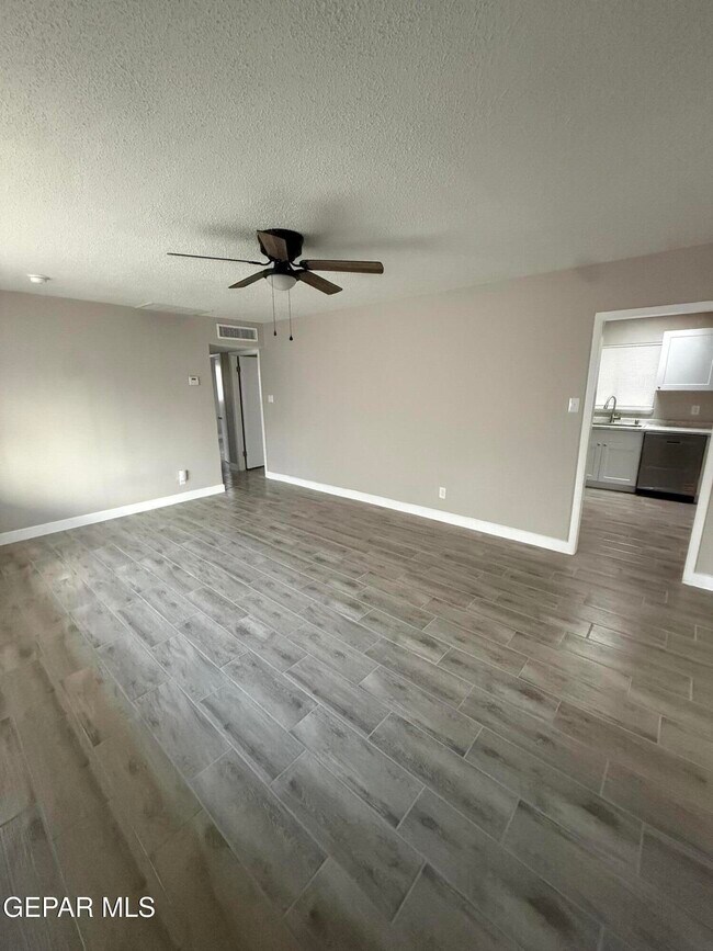 Foto del edificio - 5704 Sage Ct