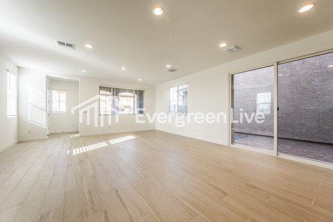 Foto del edificio - 9844 W Verde Ln