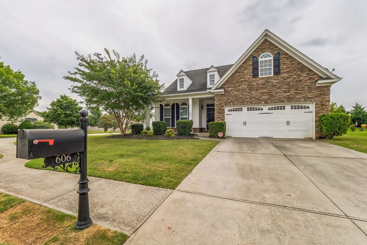 Foto principal - 606 Shoreline Blvd