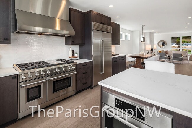Building Photo - Absolutely Stunning 5br/4404sf Modern Magnolia Luxury