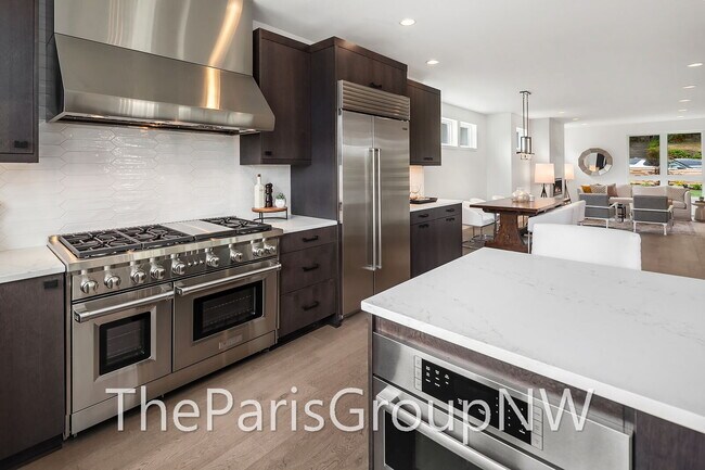 Foto del edificio - Absolutely Stunning 5br/4404sf Modern Magnolia Luxury