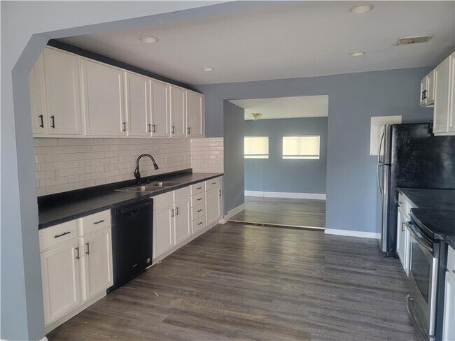 Foto del edificio - 3824 Brentwood Ct