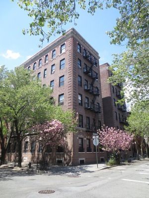 Building Photo - 240 Waverly Pl