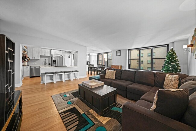 Foto del edificio - 3150 N Lake Shore Dr