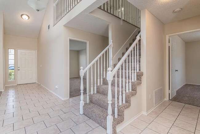 Building Photo - 5100 Cliff Rose Dr