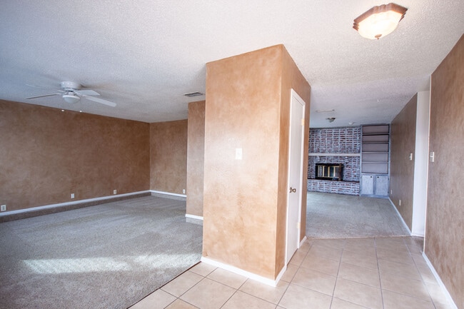 Living Room - 3016 Cheyenne Dr