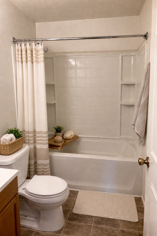Building Photo - West Valley Living With A Patio, Parking & Plenty Of Storage!