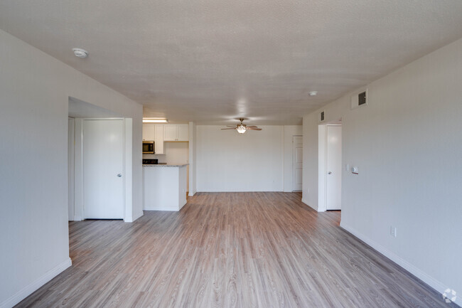 2BR, 2BA - 900SF - Riverglen Apartments