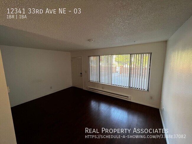 Foto del edificio - Pet friendly Lakecity 1 bed unit close to ...