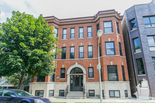 Building Photo - 3637 N Paulina St