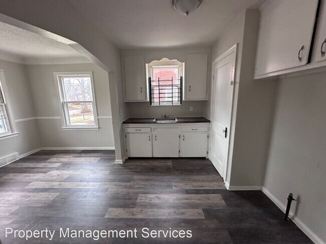 Building Photo - 4 br, 1 bath House - 11494 Wayburn