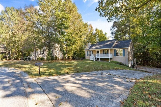 Building Photo - 507 Oak Landing Cir