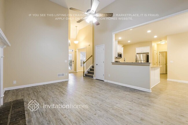 Foto del edificio - 347 Laurel Glen Crossing