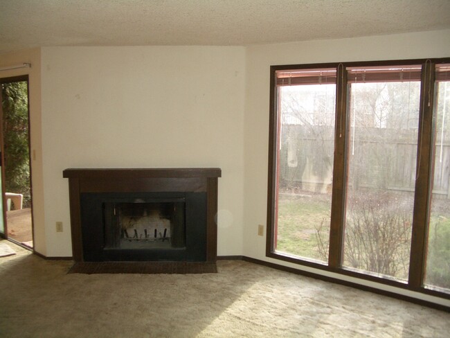 Building Photo - 4532 S Donald Ct
