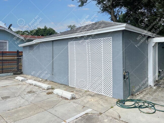 Foto del edificio - 1 br, 1 bath House - 3702 N 12th St 2 2