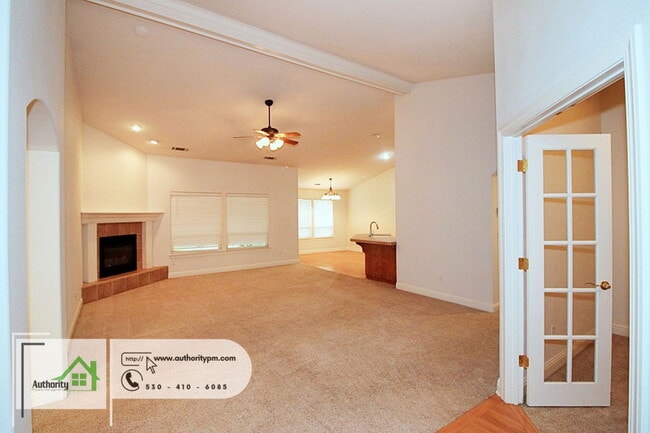 Building Photo - 3377 Heritagetown Dr