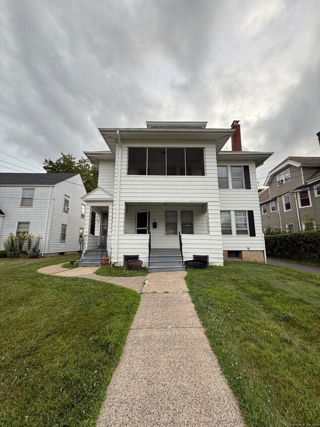 Foto principal - 91 Maplewood Ave