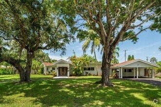 Building Photo - 12525 SW 72nd Ave