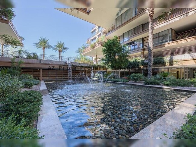 Foto del edificio - 7157 E Rancho Vista Dr