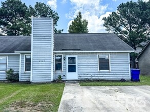 Building Photo - 2108 E 3rd St