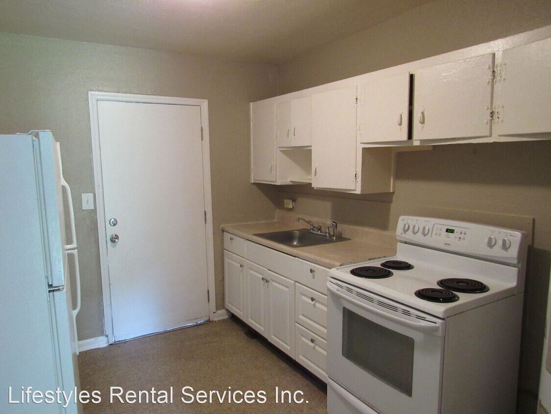 Foto principal - 7457-7465 Grant Ave