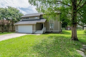 Building Photo - 107 Robinwood Dr