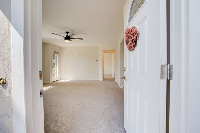 3724 Page St Unit B, Redwood City, CA 94063 Condo for