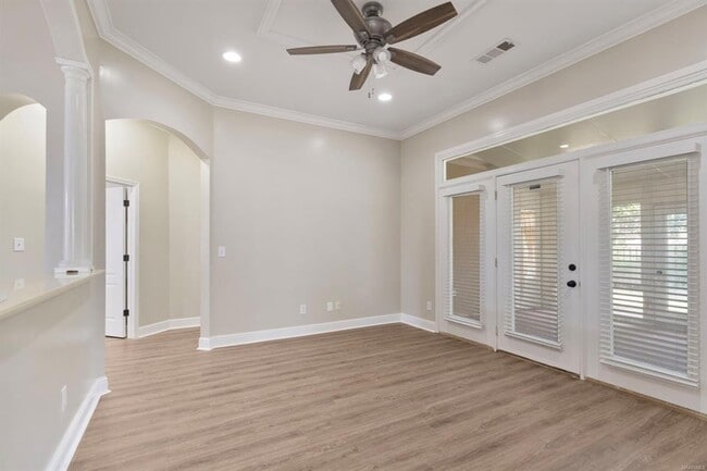 Building Photo - 8643 Carillion Pl