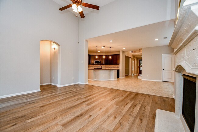 Building Photo - 26514 Forest Pine Ln