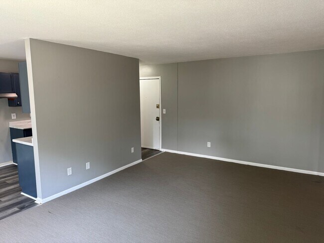 Foto del edificio - 1315 N Dowling Ave