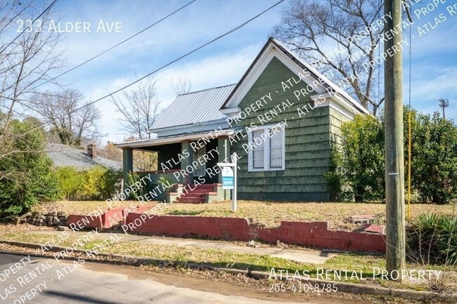 Building Photo - 233 Alder Ave