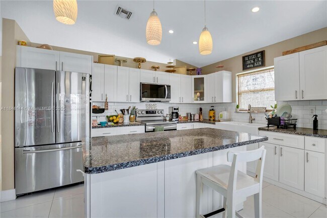 Foto del edificio - 13949 SW 155th Ct