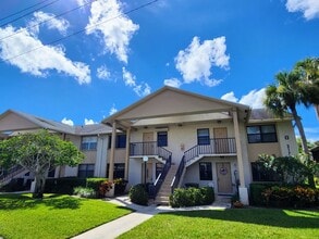Building Photo - 3171 SE Aster Ln