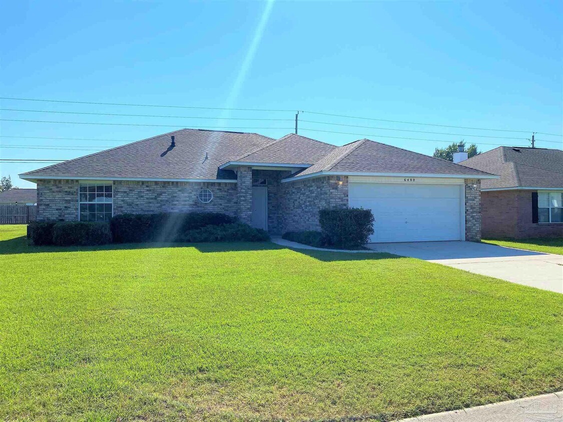 Foto principal - 6480 Sarasota St