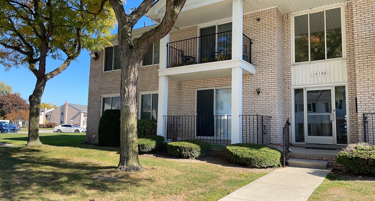Primary Photo - 14140 Merriweather St