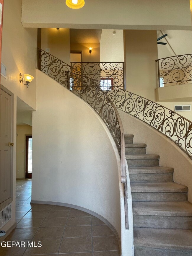 Building Photo - 12828 Tierra Ayala Dr