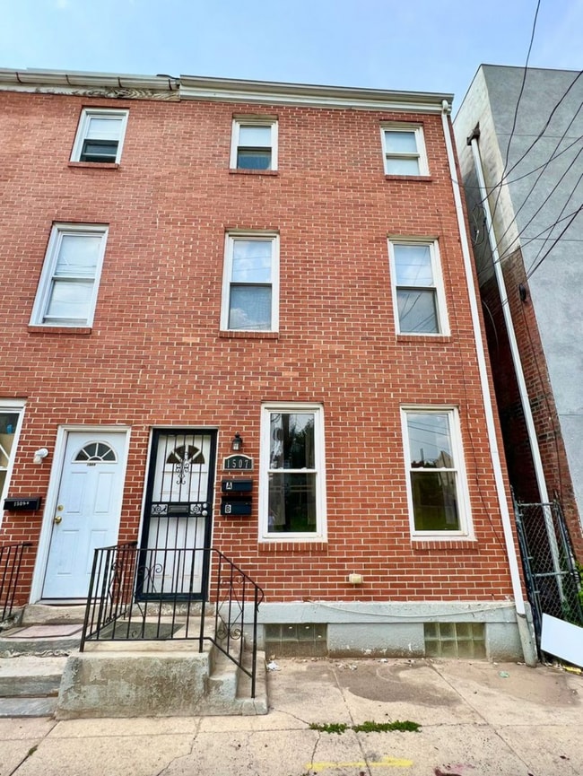 Building Photo - 1507 W Stiles St