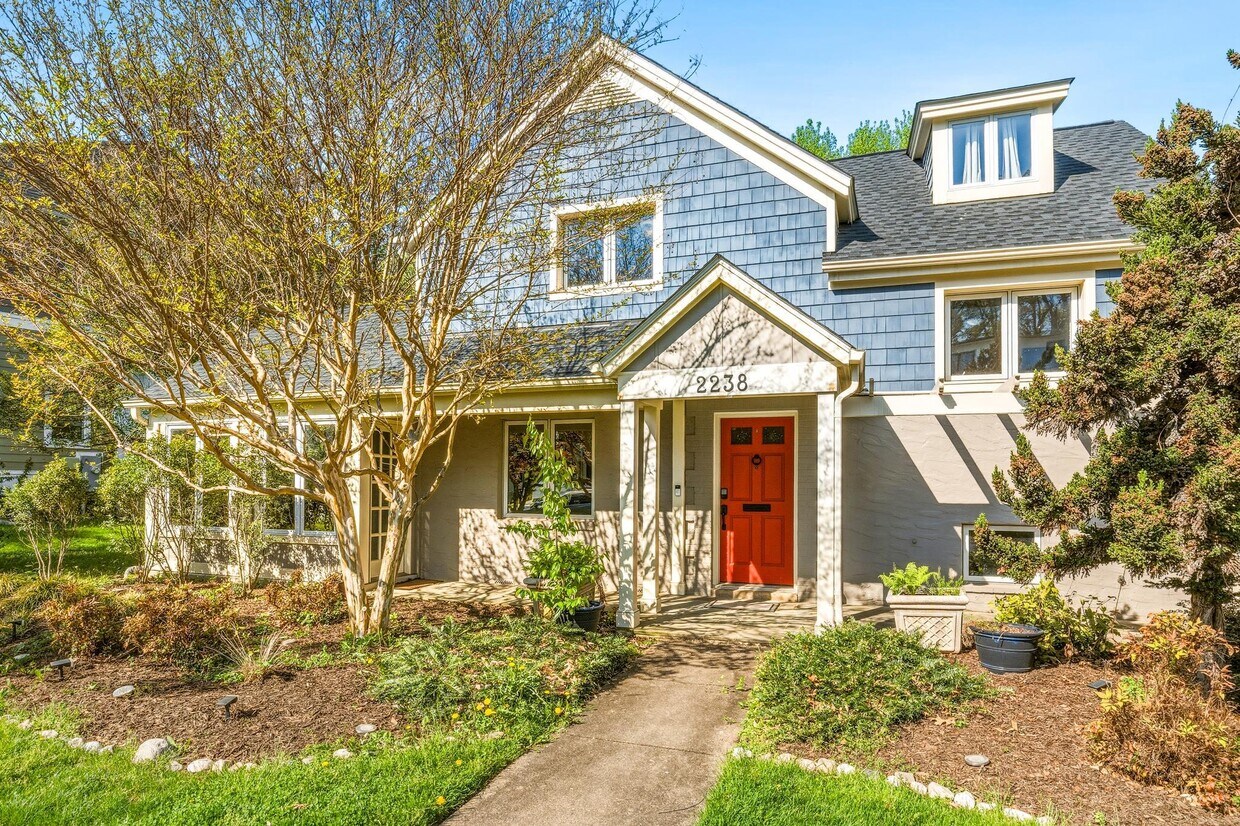 Foto del edificio - 2238 Meridian St