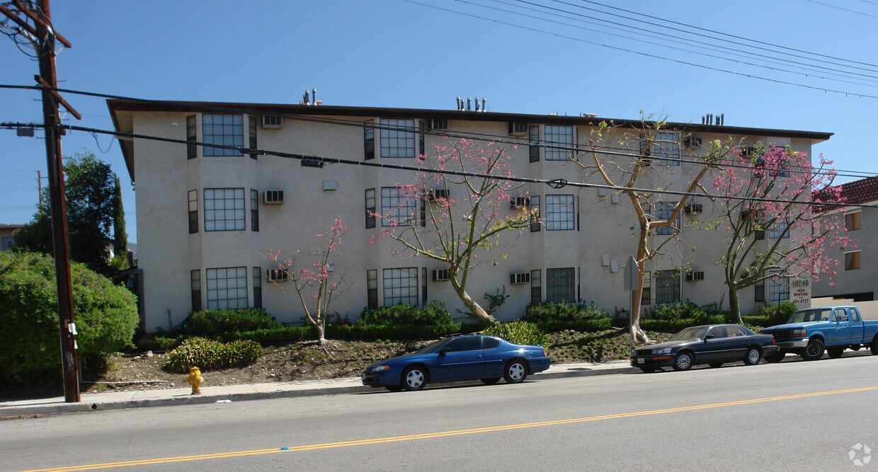 10248 Tujunga Canyon blvd. - 10248 Tujunga Canyon Blvd
