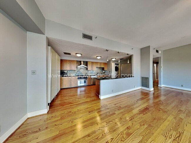 Foto del edificio - 3030 McKinney Ave