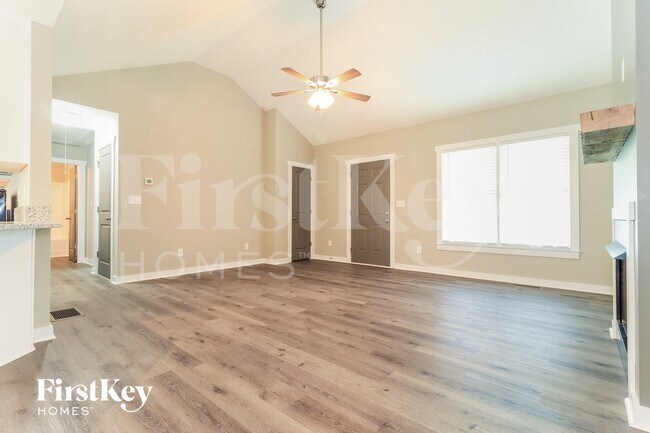 Building Photo - 321 Spring Ridge Dr