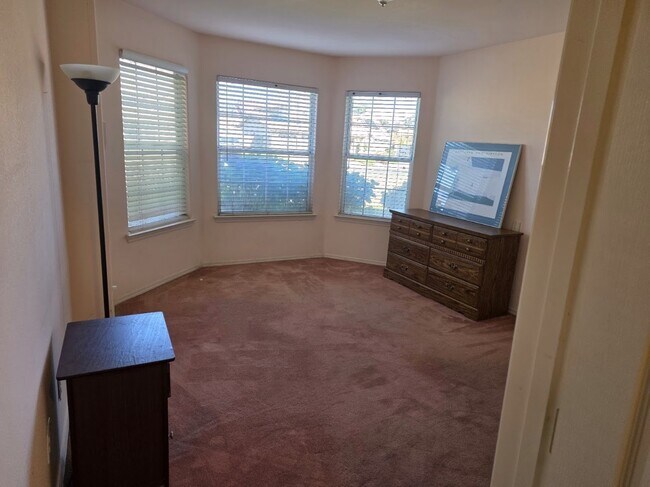 Foto del edificio - 746 Meridian Ct