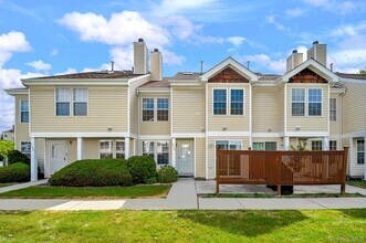 Building Photo - 4706 Whispering Hills Dr