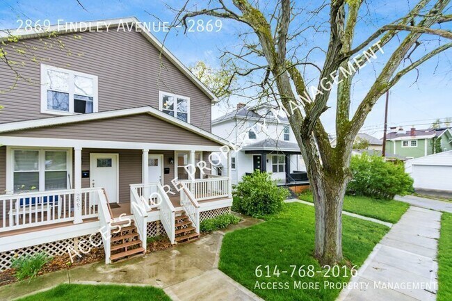 Foto del edificio - BEAUTIFUL 3 BEDROOM DUPLEX WITH FENCED IN ...