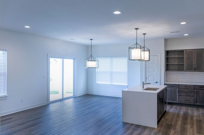 Building Photo - 19650 W 200th St