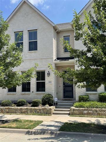 Primary Photo - 4929 Barcelona Ave