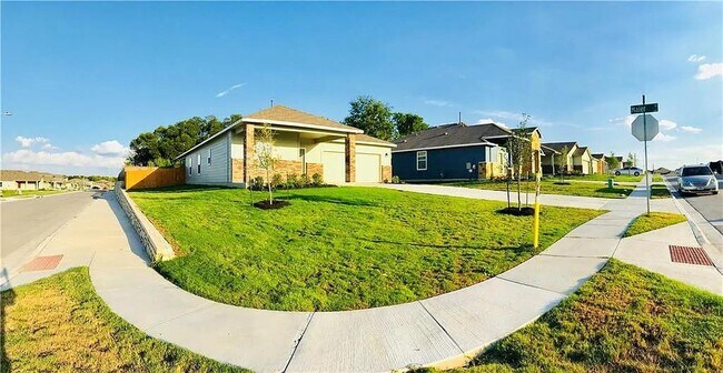 Foto del edificio - 13813 Harrisglenn Dr
