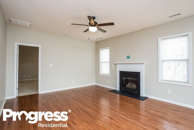 Building Photo - 200 Willowbrook Cir